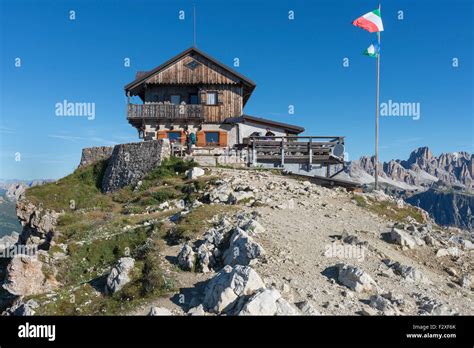 Rifugio Nuvolau 2574 M Mountain Chalet Built In 1883 Nuvolau