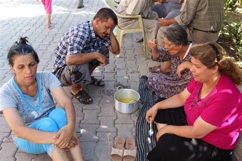 Displaced Iraqis Face Daily Struggle Against Desperation Boredom The Catholic Sun