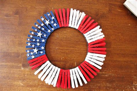 Diy American Flag Wreath The Happy Flammily