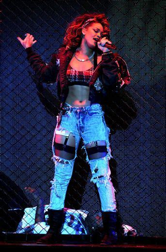 Style File Rihannas Wild Style Концертные образы Рианна