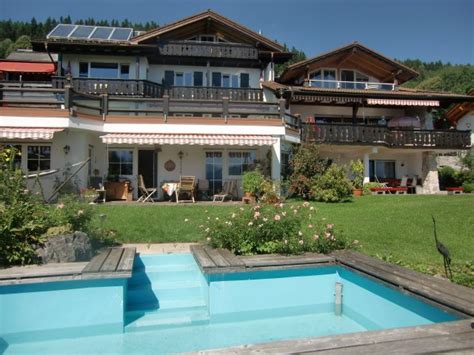 Situated in füssen in the bavaria region and fussen and the king's castles reachable within 6 km, ferienwohnungen hopfensee features accommodation with. Haus am Burghügel › Urlaub in Hopfen am See