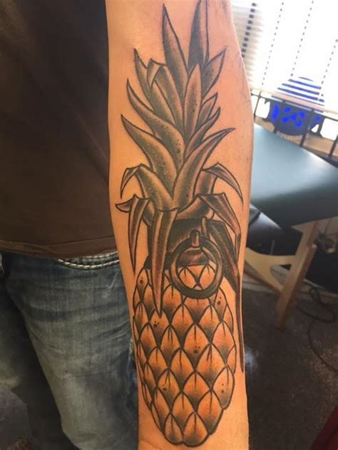 As the largest studio in knoxville, with over 3,200 square feet, all of your tattoo and piercing needs will be met with ease. Best Tattoo Shops In Knoxville