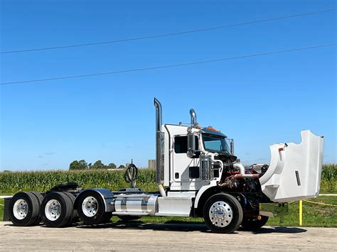 2014 Kenworth T800 Il Truck Group