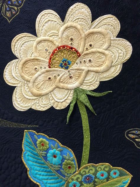 You will need access to a printer to print the patterns yourself. More Amazing Quilts | Applique quilting, Applique quilts ...