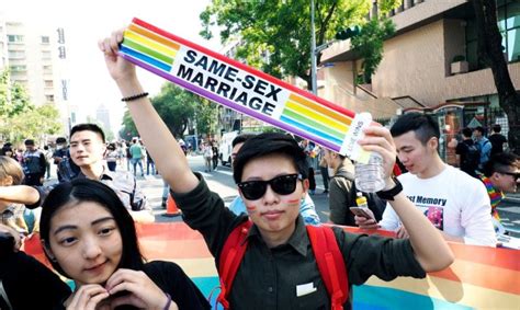 taiwan court rules same sex marriage ban is unconstitutional