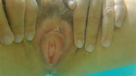 Open Uretramin 253 N Pussy Lips Tremblemin 308 During Underwater