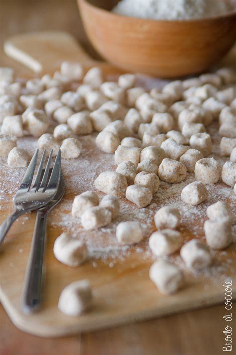 Easy ricotta pesto pastathe taste san francisco. Gnocchi di ricotta al pesto di pistacchi - Ricetta di ...