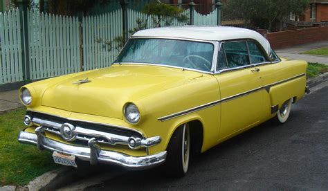 1954 ford customline on display by owner in early autumn at local antique car show. 1954 Ford Customline - Information and photos - MOMENTcar