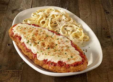 My husband is a lover of that dish and i'm so happy to have found such a wonderful tasting. Olive Garden Adds Footlong Chicken Parm As Part Of New ...