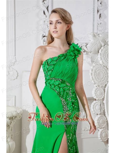 I am sharing 15 ways to make flowers to decorate gifts and home for celebrations. Green One Shoulder Hand Made Flowers Cut out Prom Dress ...