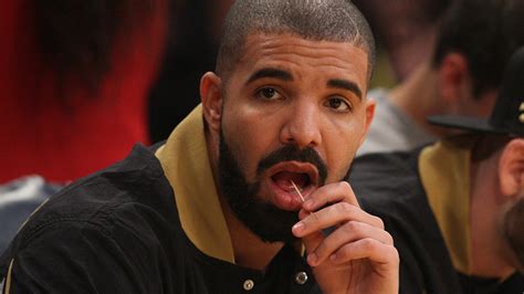 Drake Shaved His Beard For His ‘saturday Night Live’ Performance Stylecaster