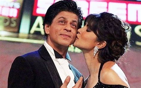 Shah Rukh Khan And Priyanka Chopra Almost Ran Into Each Other At Award