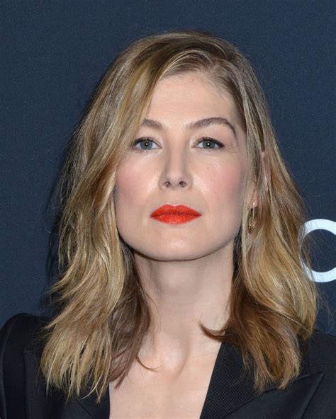 Rosamund Pike At Iwc Schaffhausen 5th Annual For The Love Of Cinema