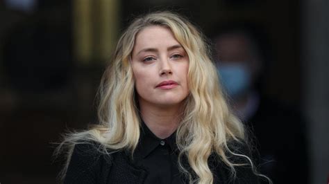 Amber Heard Remembers Mother On Her First Birthday After Her Death