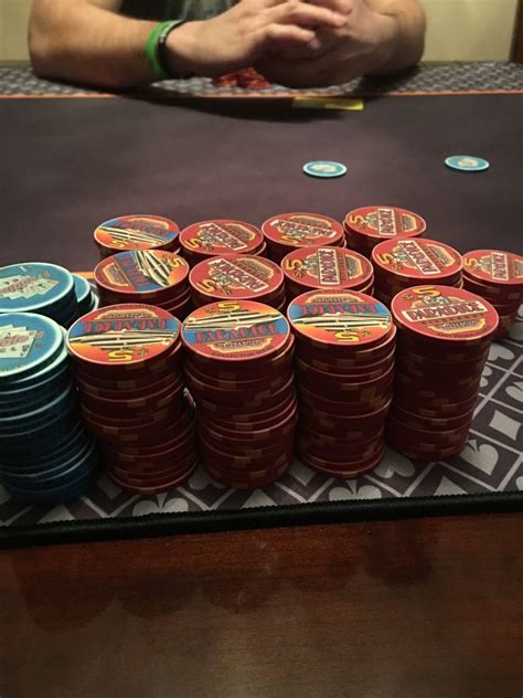 This 300 piece poker chip set is bound to be enough for your next poker game. Affordable but quality cash game chips advice | Poker Chip ...