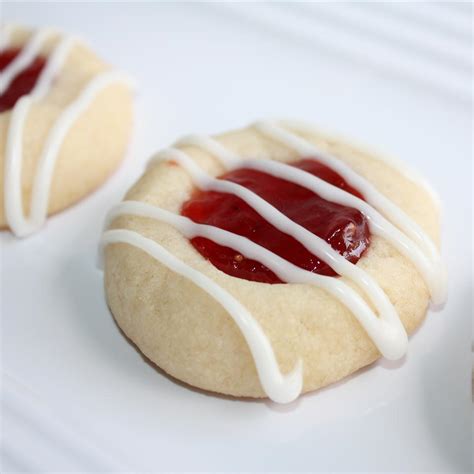 Delicious Raspberry And Almond Shortbread Thumbprints Cookies