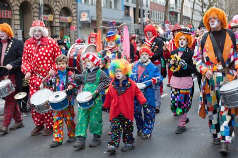 A Guide To The Costumes Of Colognes Carnival