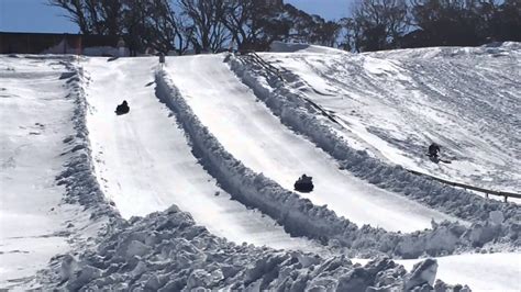 Snow Tube Fun Tube Town In The Perisher Valley New South Wales