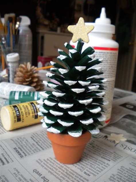 Crafters Delights Tutorial Pine Cone Christmas Tree