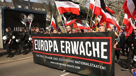 Demonstrationen von Rechten und Linken in Nordrhein-Westfalen verlaufen