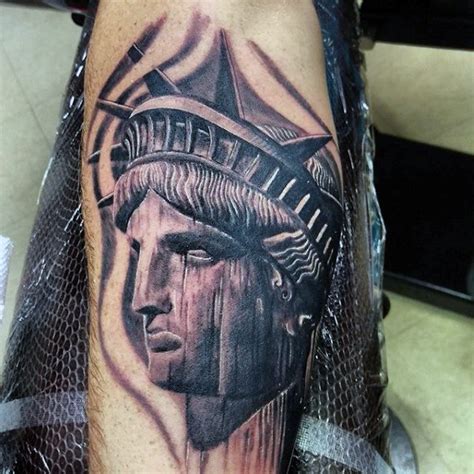 Statue of liberty tattoos that you can filter by style, body part and size, and order by date or score. 92+ Unique Statue Of Liberty Tattoos And Meanings For Guys - Parryz.com