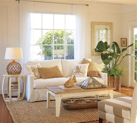 Be inspired by the sea and learn how to decorate coastal style to create your own breezy & elegant home. Going Coastal @ Pottery Barn - Part I | Aylee Bits
