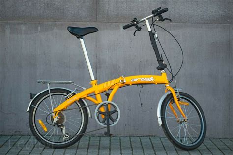 Adults Airwalk Yellow Folding Bike 20 Inch Wheels 6 Shimano Gears V