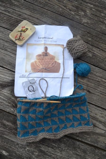 Join me for a new sock knit along casting on january 1st, 2019 ↓↓↓↓↓↓ click show more for more info. Yarn Along August 2018 - ChickenLibrarian