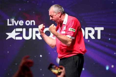 Check online prize bonds schedule list 2021 of rs. Darts world champion Wayne Warren 'kidnaps' trophy in ...