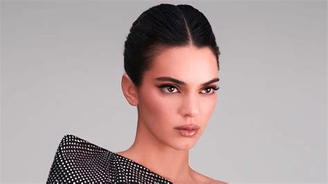 Kendall Jenner Strips To Tiny String Bikini For Jaw Dropping Jimmy Choo Shoot Youtube