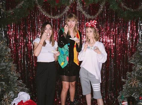 All The Photos From Inside Taylor Swifts 30th Birthday Party Elle