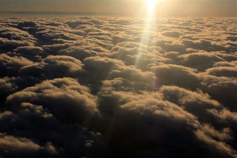 Sunlight above the clouds image - Free stock photo - Public Domain ...