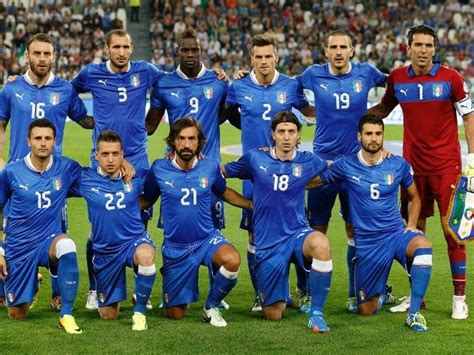 Чемпионат италии по футболу на куличках : FIFA World Cup 2014 Italy Squad: Football Team & Player ...
