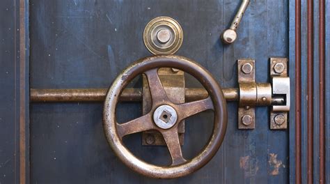 The hidden risk of cash - Edison Wealth Management