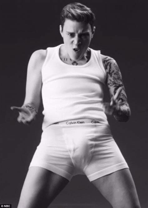 Justin Bieber Is Mocked Over Calvin Klein Advert On Saturday Night Live Daily Mail Online