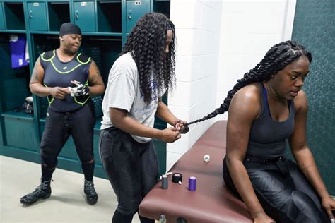 All Women Detroit Prowl Tackle Football Team Defies Stereotypes