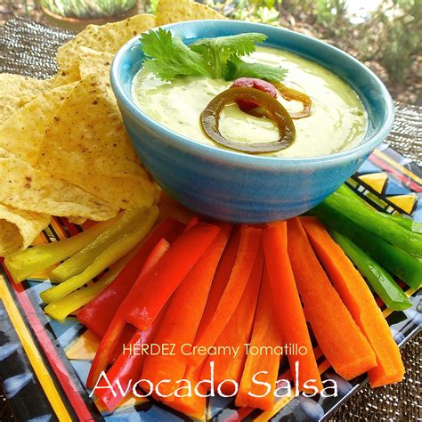 Herdez Creamy Tomatillo Avocado Salsa Would Give This 10 Stars If