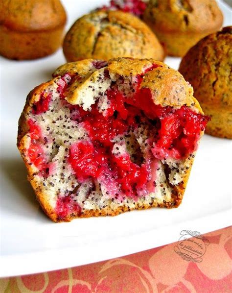 Madeline , also known by her full name madeline fogg , is the main protagonist and title character of the madeline series. Muffins à la framboise et aux graines de pavot | Recipe ...