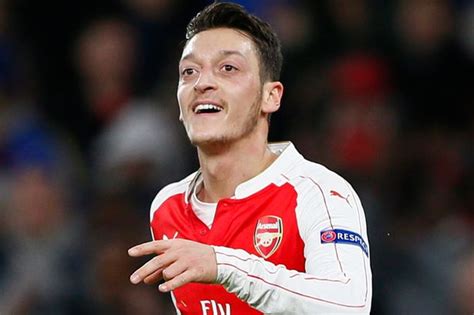 Current season & career stats available, including appearances, goals & transfer fees. Mesut Ozil Height, Weight, Body Stats, Net Worth and Girlfriends