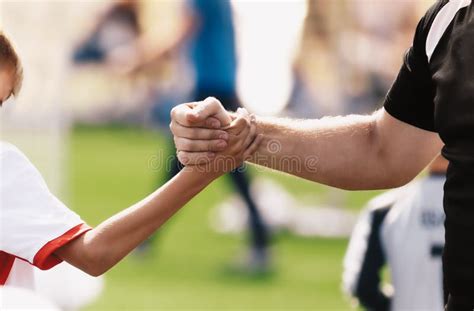 151 Kids Shaking Hands Stock Photos Free And Royalty Free Stock Photos