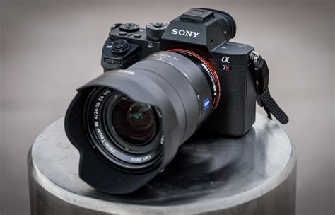 Sony A7r Ii Best Prime Lenses Review