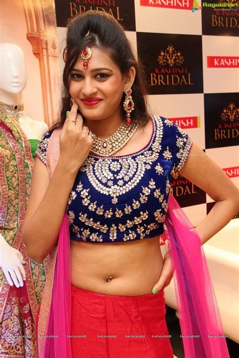 For a classy and sophisticated look. South Actress Hot Navel Photos in Saree BLOUSE that will ...