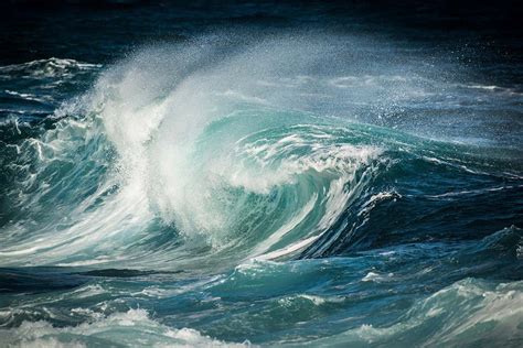 What Causes Waves In The Ocean New Scientist