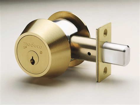 Should I Call A Locksmith Or Repair My Own Locks Find Good Locksmiths