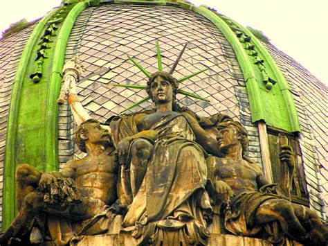 Ресторан «високий замок» у львові запрошує львів'ян та гостей міста гарно провести час в елегантних та розкішних залах, куштуючи страви української та європейської кухні. Масонський Львів — Високий Замок