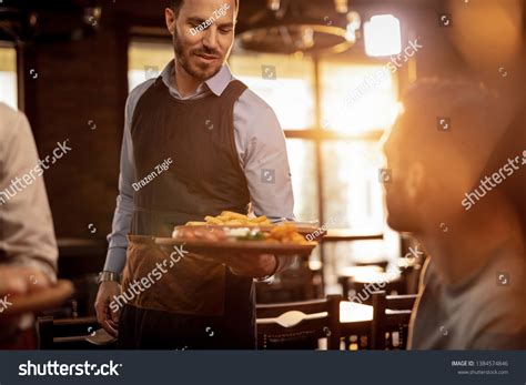 1 881 Waiter Bring Food Images Stock Photos And Vectors Shutterstock