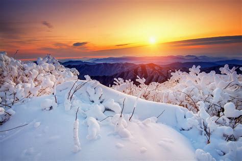 2000x1331 Winter Mountain Snow Beautiful Korea Sunrise Sky