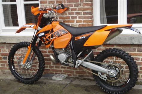 It was slightly different from the ktm version, with new bodywork and suspension settings. 2007 KTM 200 EXC #4 | Bikes.BestCarMag.com