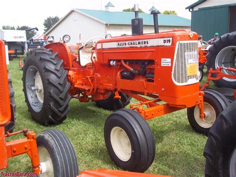 Allis Chalmers D19 Tractor Photos Information