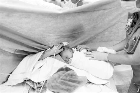 What Childbirth Really Looks Like 40 Birth Photos Sheknows